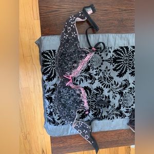 Freya 34D soft cup bra great condition